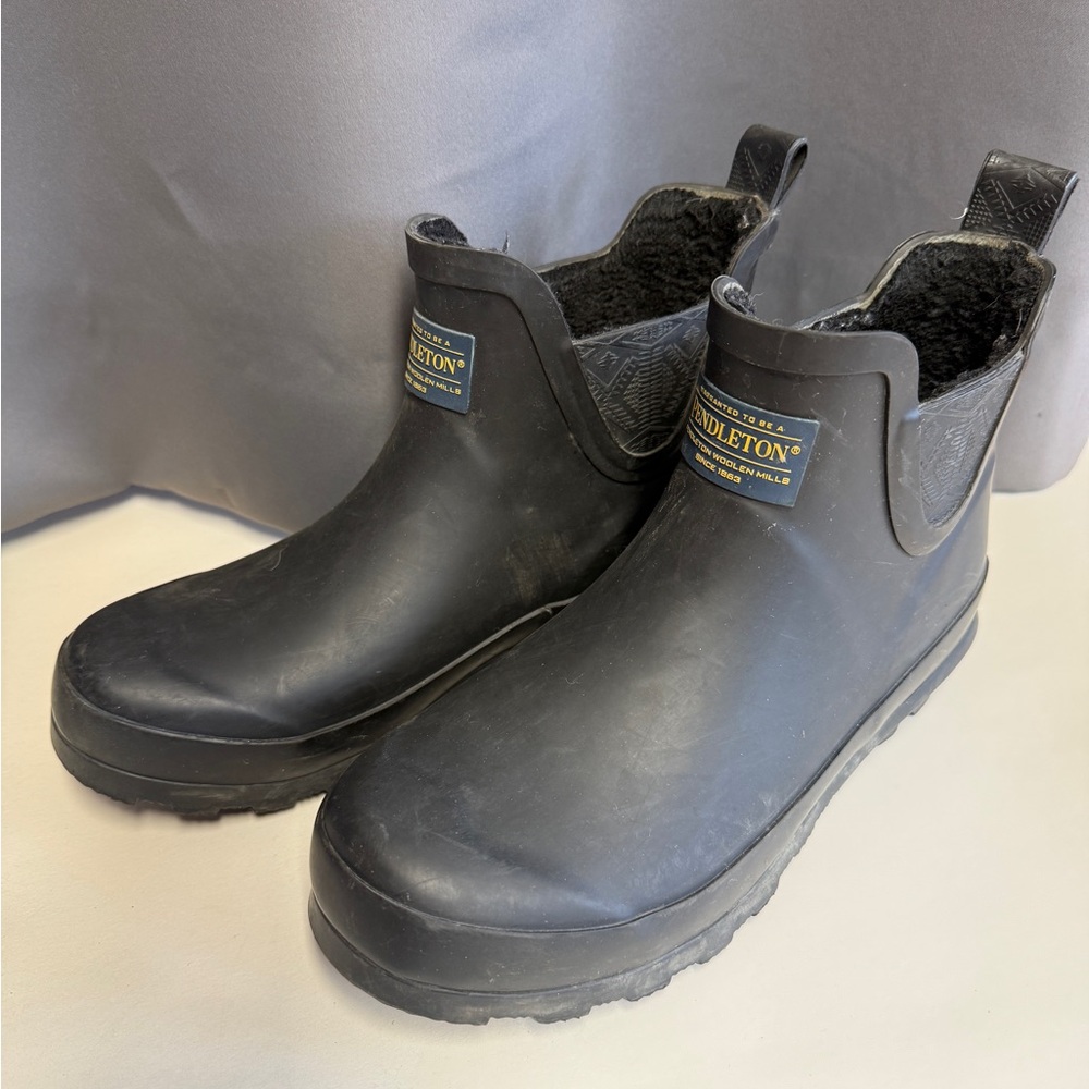 Pendleton Women’s Black Waterproof Boots